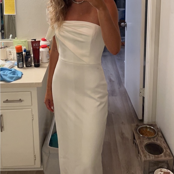 Beautiful dress! I’ve never worn because my event got cancelled! 50% off!!! - Picture 1 of 11